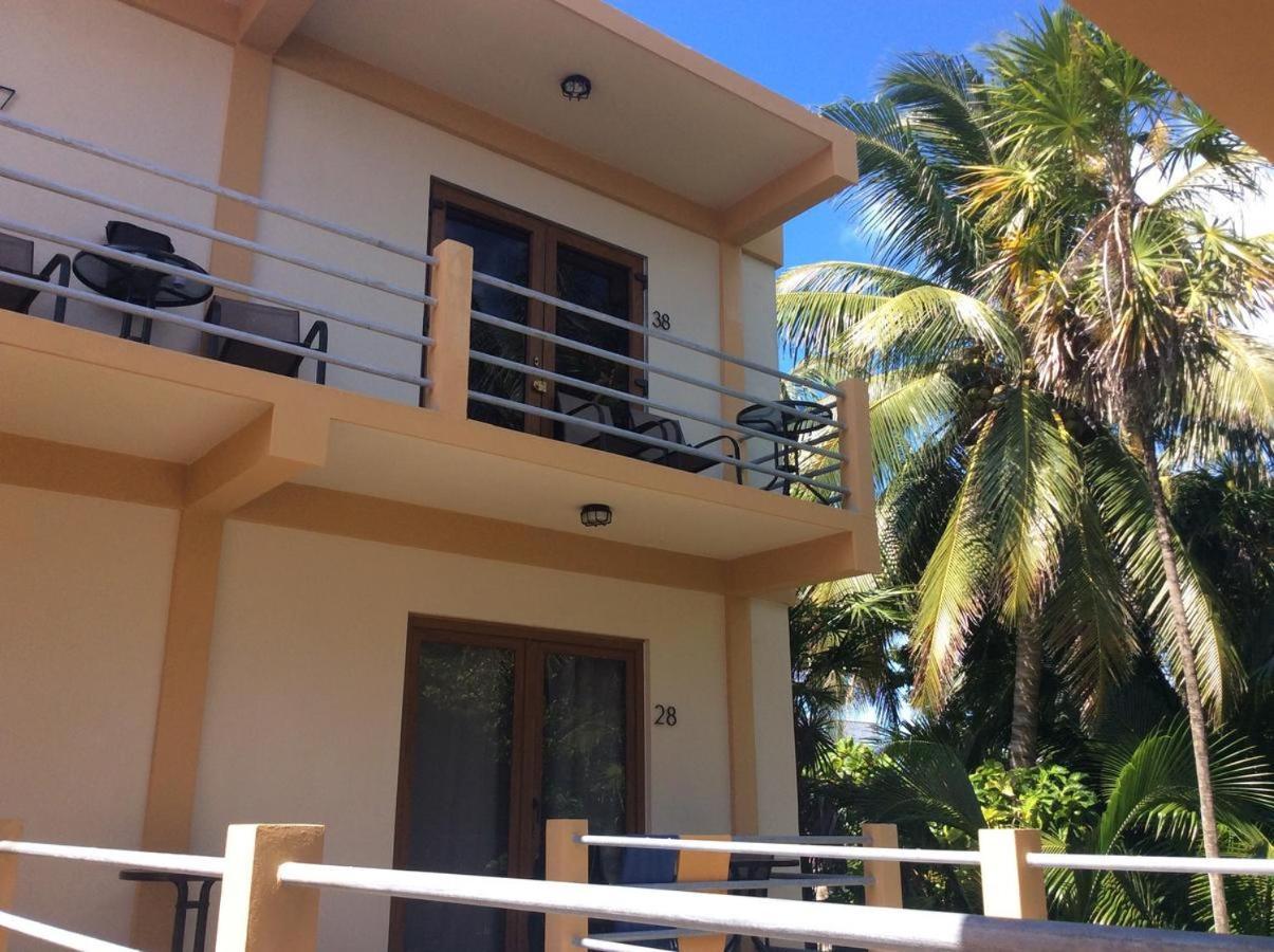 Beach Club Condos At Popeyes Caye Caulker Eksteriør bilde