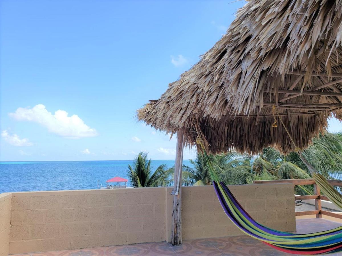 Beach Club Condos At Popeyes Caye Caulker Eksteriør bilde