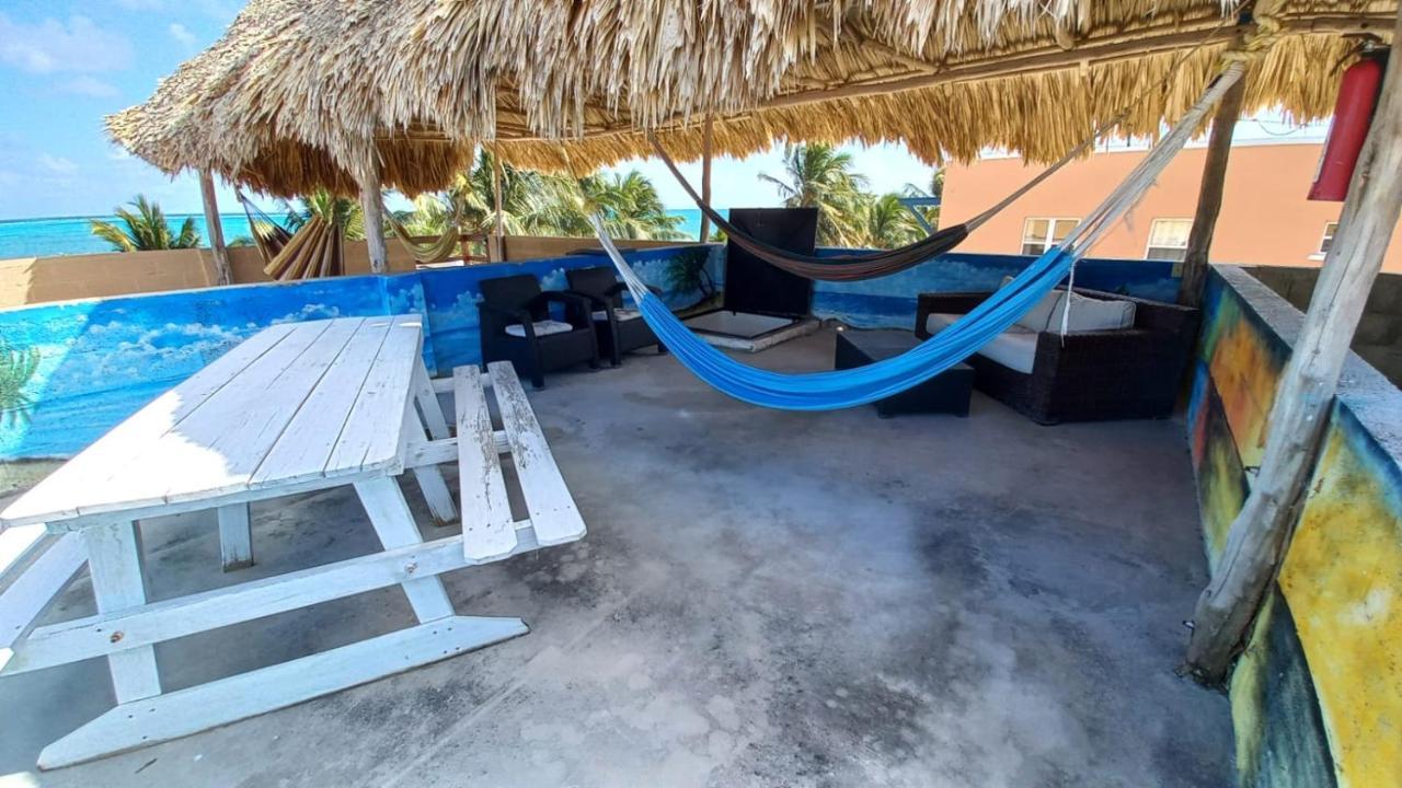 Beach Club Condos At Popeyes Caye Caulker Eksteriør bilde