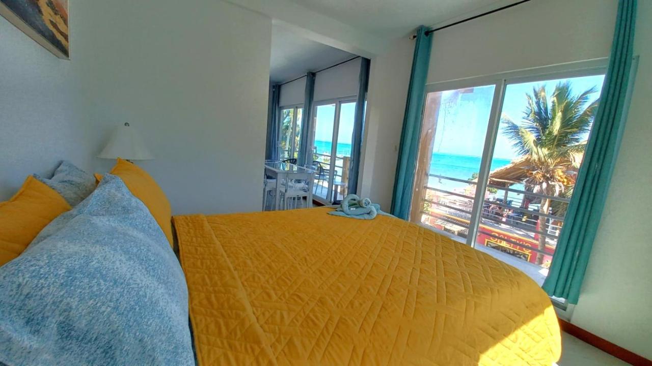 Beach Club Condos At Popeyes Caye Caulker Eksteriør bilde