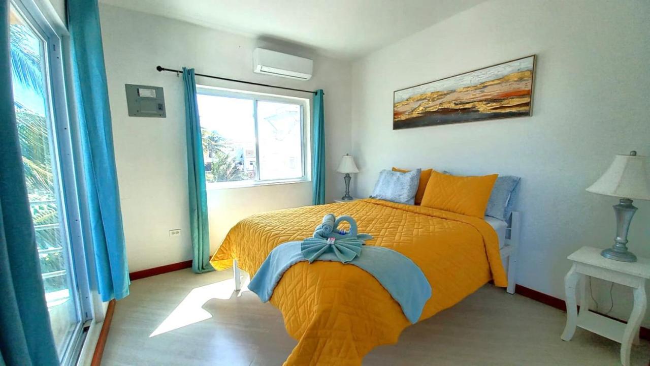 Beach Club Condos At Popeyes Caye Caulker Eksteriør bilde