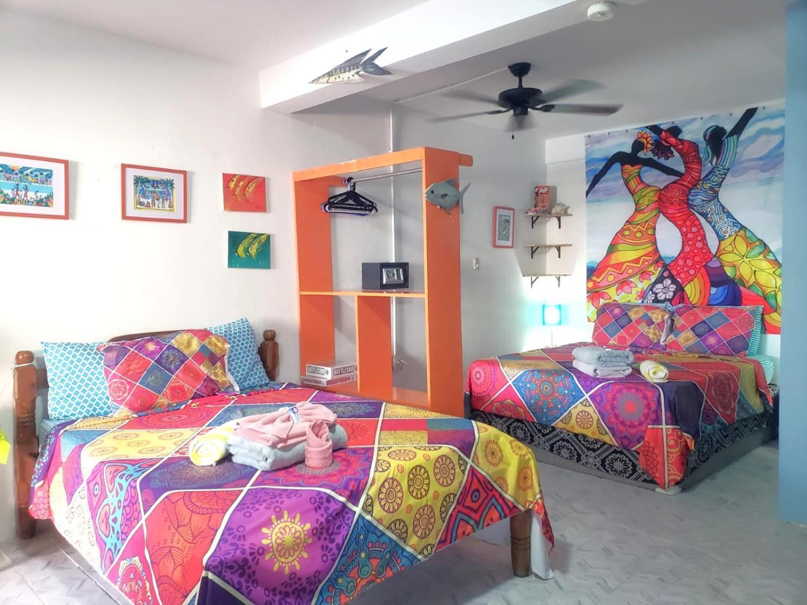 Beach Club Condos At Popeyes Caye Caulker Eksteriør bilde